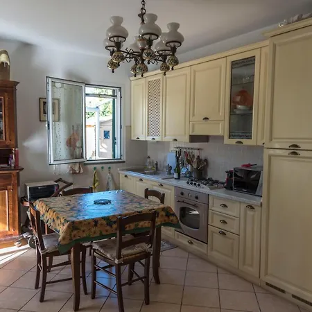 Casa Tiziana Con Ampio Patio E Parcheggio Riservato