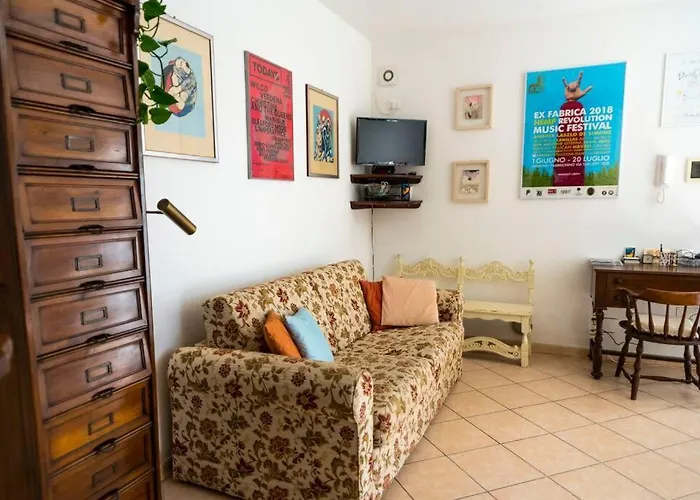 Casa Tiziana Con Ampio Patio E Parcheggio Riservato דירה