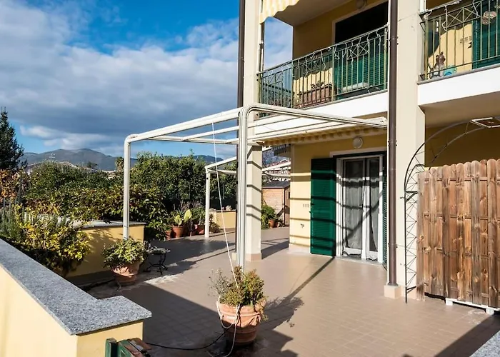 דירה Casa Tiziana Con Ampio Patio E Parcheggio Riservato אלבניה