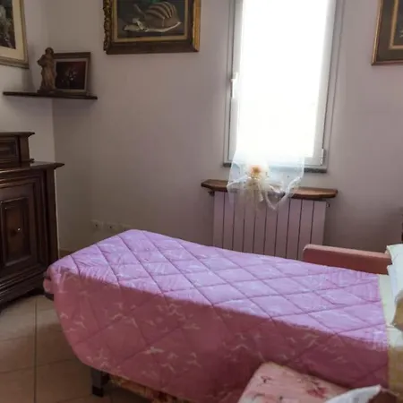 Casa Tiziana Con Ampio Patio E Parcheggio Riservato * アルベンガ