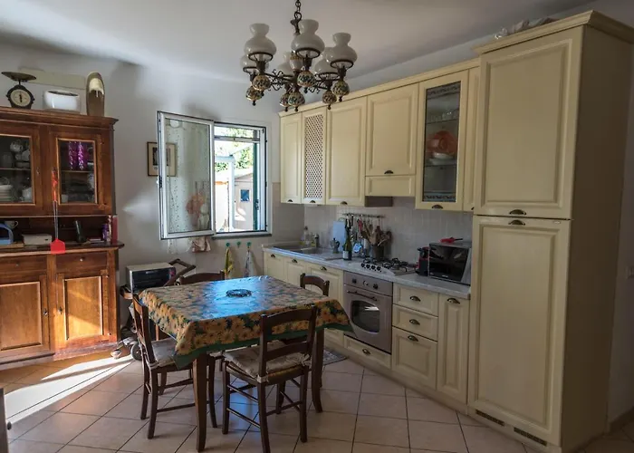 Casa Tiziana Con Ampio Patio E Parcheggio Riservato